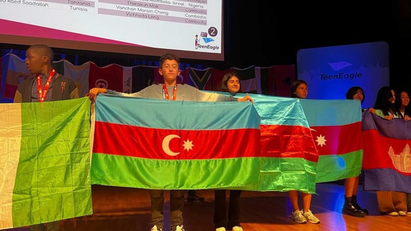 Məktəblimiz beynəlxalq dil olimpiadasından Vətənə 2 medalla dönüb