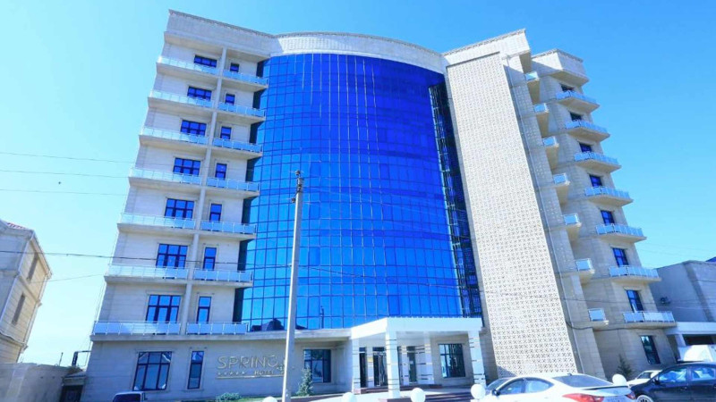 “Spring Hall”da zəhərlənmə: obyektin fəaliyyəti məhdudlaşdırılıb
