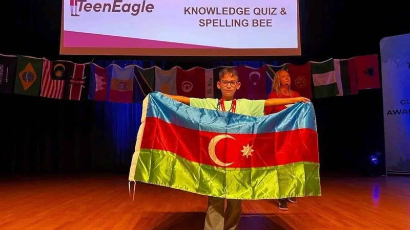 Sumqayıt təhsilinin növbəti uğurunu yazan məktəbli