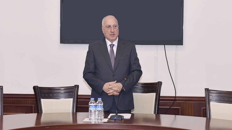 Şəhər rəhbəri aidiyyəti qurumların rəhbərlərinə tapşırıqlar verib