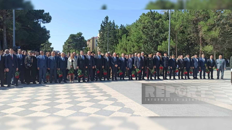 Sumqayıtda şəhidlərin xatirəsi yad edilib