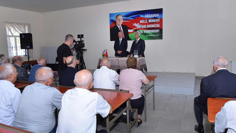 Ağsaqqallar şurasında ulu öndərin yubileyi tədbiri baş tutub