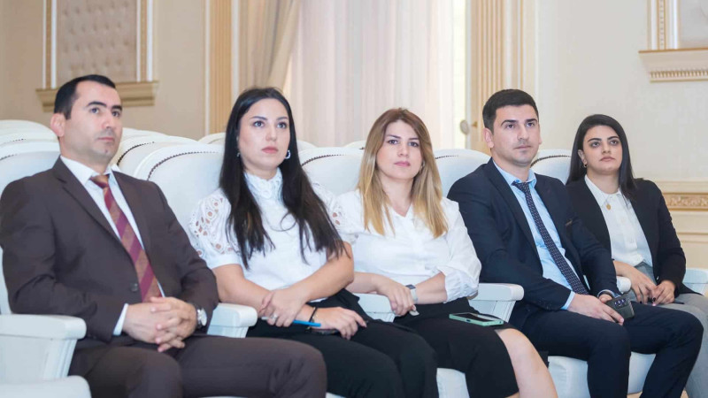 Bir qrup qadın məhkumun cəmiyyətə adaptasiyası müzakirə edilib