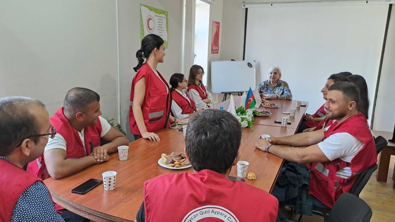 QAC könüllüləri aylıq hesabat görüşü keçiriblər