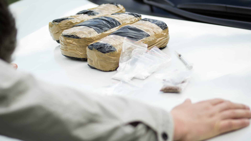 Həmşəhərlimizdən müxtəlif növ narkotik götürülüb