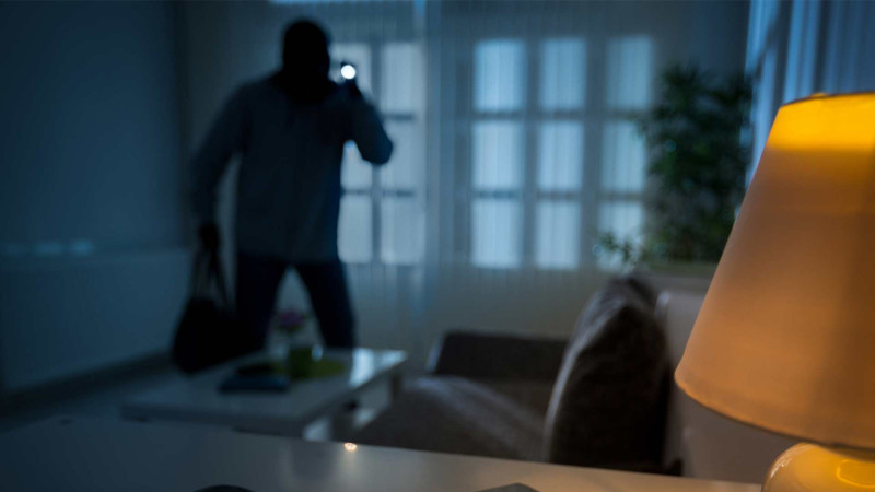 Qurd dərəsində 90 minlik oğurluq olub