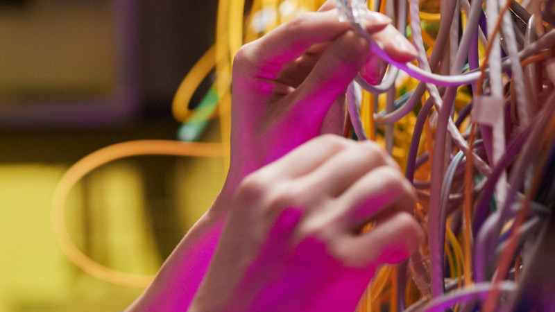 İnşaatçılar qəsəbəsində 300 metr naqil oğurlanıb