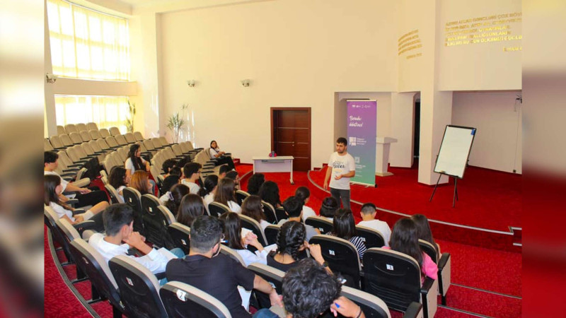 Sumqayıtda gənclər üçün debat təlimləri keçirilir