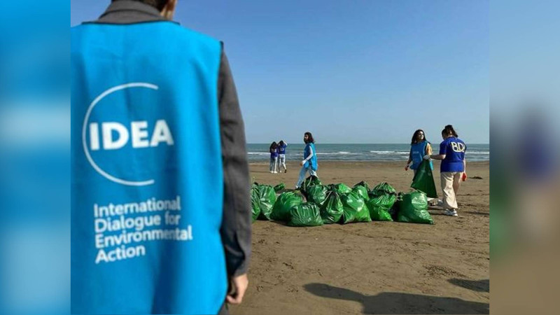 Corat çimərliyi plastik və digər tullantılardan təmizlənib