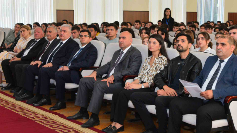 Təhsil Tələbə Krediti Fondunun sədri SDU-da görüş keçirib
