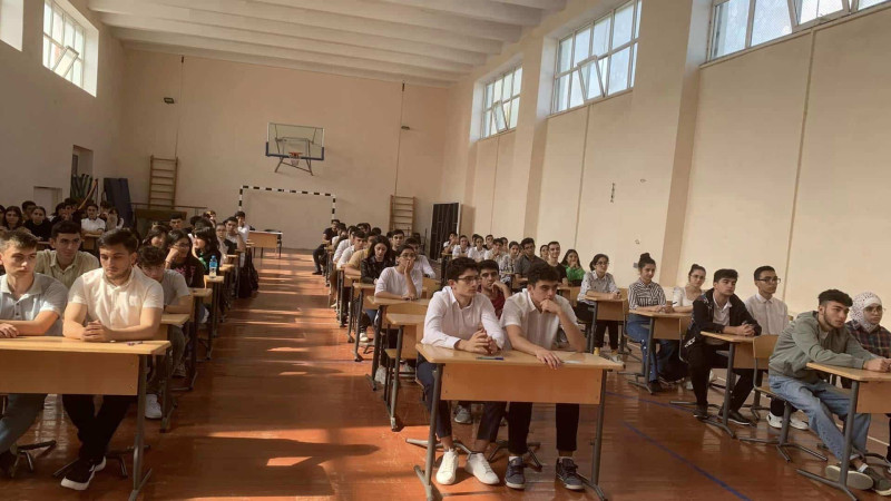 Sumqayıtda şagirdlər “Əlaçı” layihəsinin müsabiqəsinə qatılıbılar