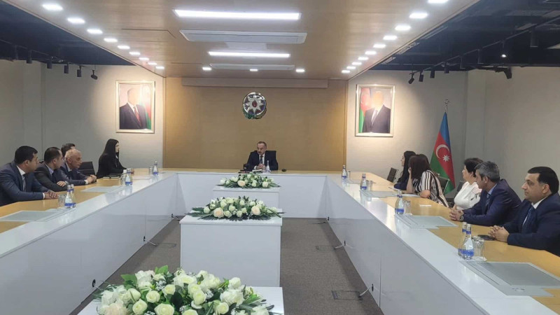 Sumqayıt Məhkəməsinin yeni hakimləri kollektivə təqdim ediliblər