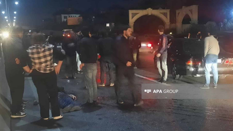 Avtomobil kişini vuraraq öldürüb