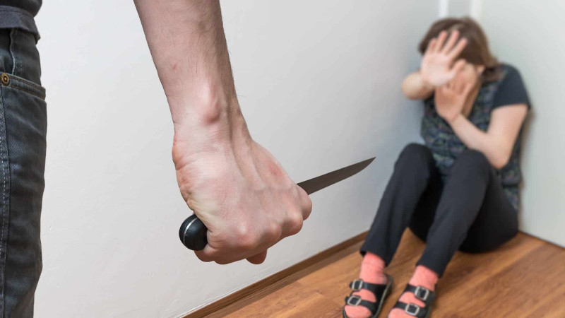 Arvadını bıçaqlayaraq öldürən şəxsin işi məhkəməyə göndərilib