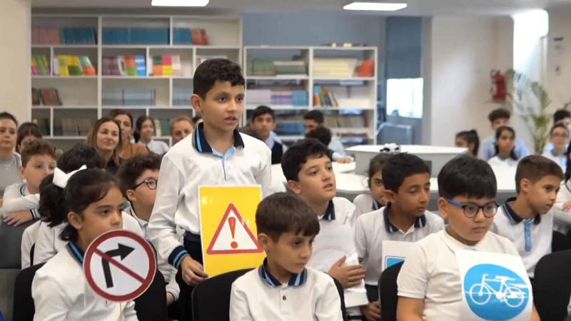 Məktəblilər yol hərəkəti təhlükəsizliyi barədə maarifləndiriliblər