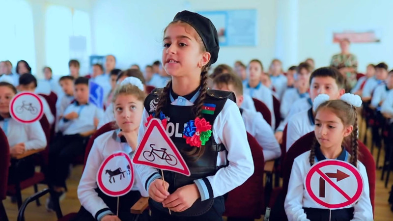Sumqayıtda “Diqqət, uşaqlar!” aylığı davam edir