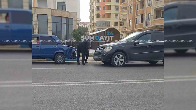 Sumqayıtda 2 avtomobil toqquşub