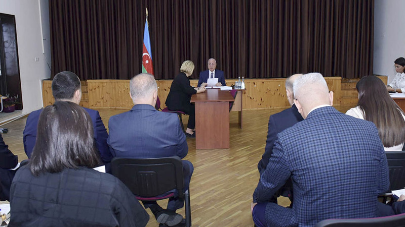 Zakir Fərəcov sakinləri narahat edən bir sıra müraciətləri həll edib