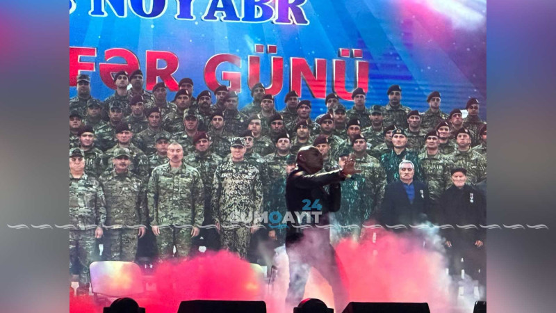 Məşhurlar, izdiham və atəşfəşanlıq: konsertdən görüntülər