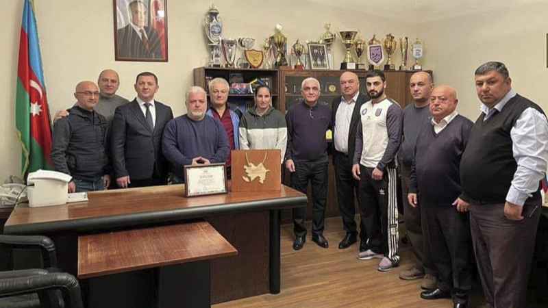 Gənclər və İdman İdarəsi Zaur Rəcəblini təltif edib