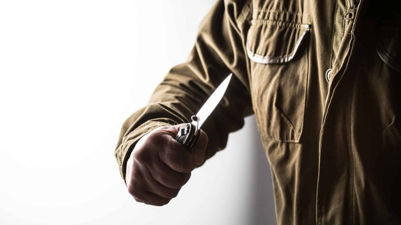 “Daş bazarı”nda kişilər bir-birini bıçaqlayıblar