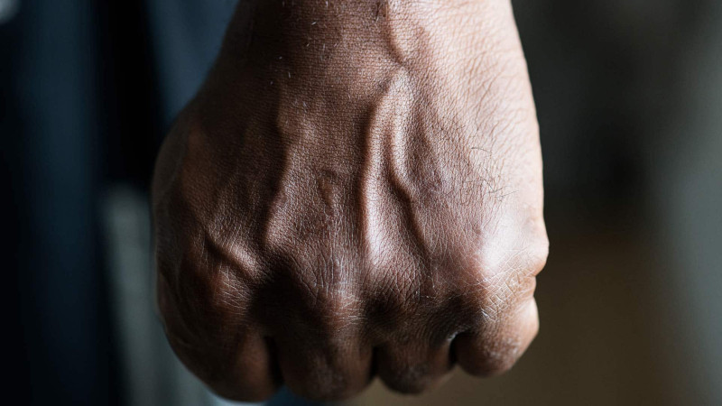 Sumqayıtda qardaş qardaşı buna görə döyüb