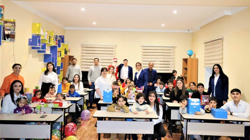 “ASAN xidmət”in könüllüləri sığınacaqdakı uşaqları sevindiriblər