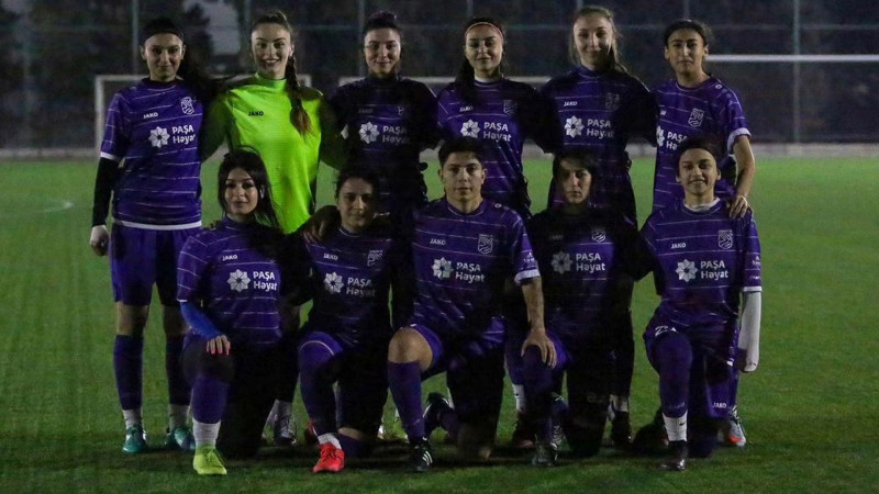 Xanım futbolçularımız tətilə vahid lider kimi yollanıblar