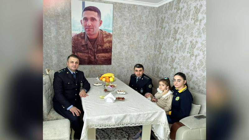 Gömrük işçiləri bayram ərəfəsində şəhid ailələri və aztəminatlı ailələrlə görüşüblər