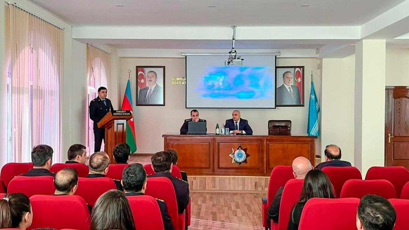 Gömrük işçiləri xarici ticarət iştirakçıları ilə görüşüblər