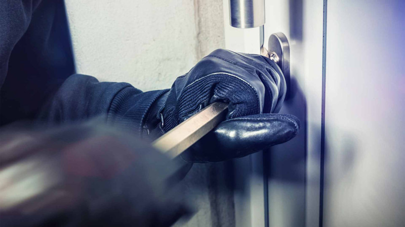 Kimyaçılar qəsəbəsində anbar yarılıb