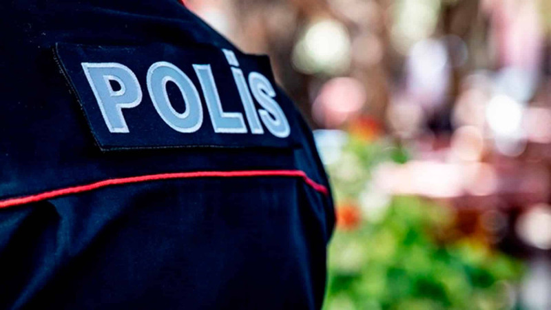 Polis əməkdaşı ağır qəzada ölüb