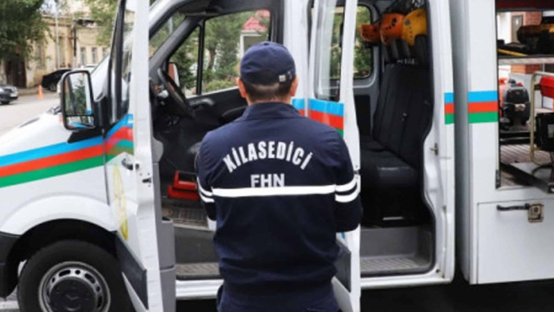 FHN əməkdaşları uşağı xilas ediblər