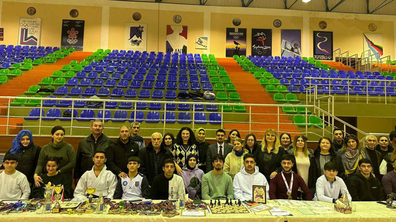 Sumqayıtda fiziki məhdudiyyətli idmançılarla görüş baş tutub