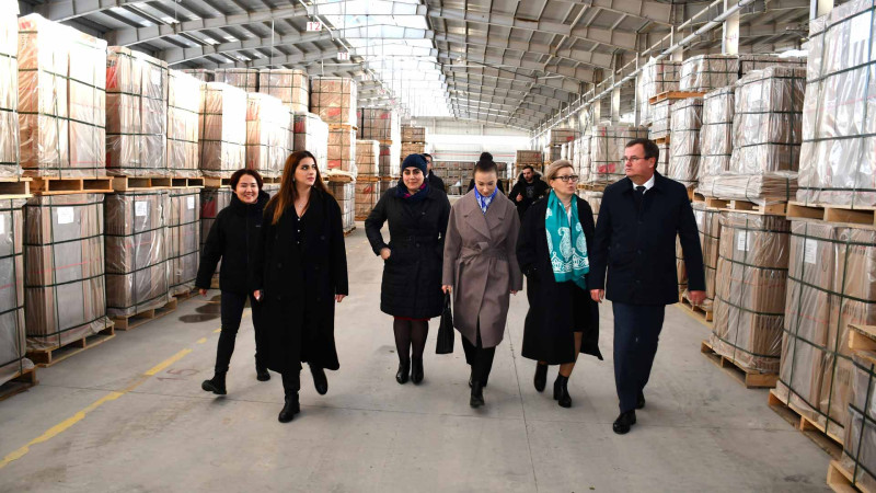 Xarici səfir Sumqayıt Kimya Sənaye Parkı ilə tanış olub