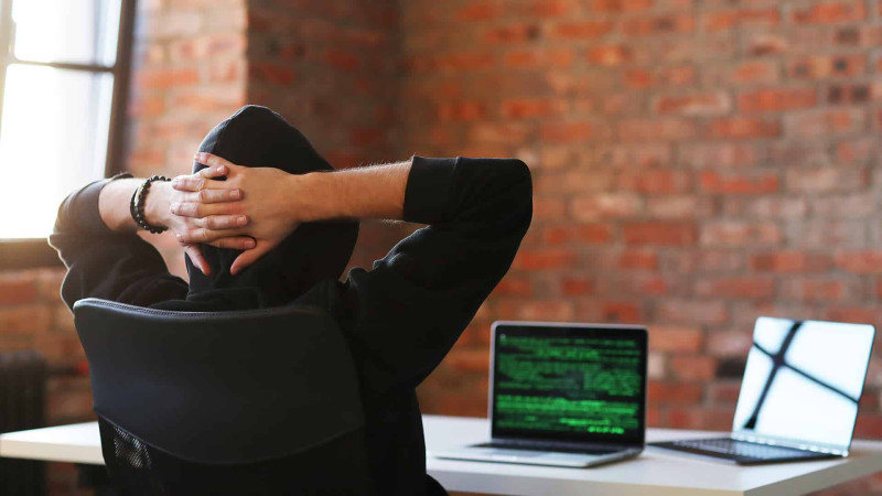 Sumqayıt sakini bank hesabından minlərlə pul oğurlayıb