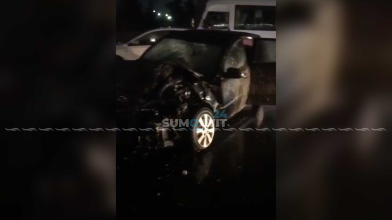 Yük maşını idarəetmədən çıxıb: 6 nəfər yaralanıb