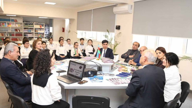 Sumqayıt məktəbində Kitab Bağışlama Günü qeyd olunub