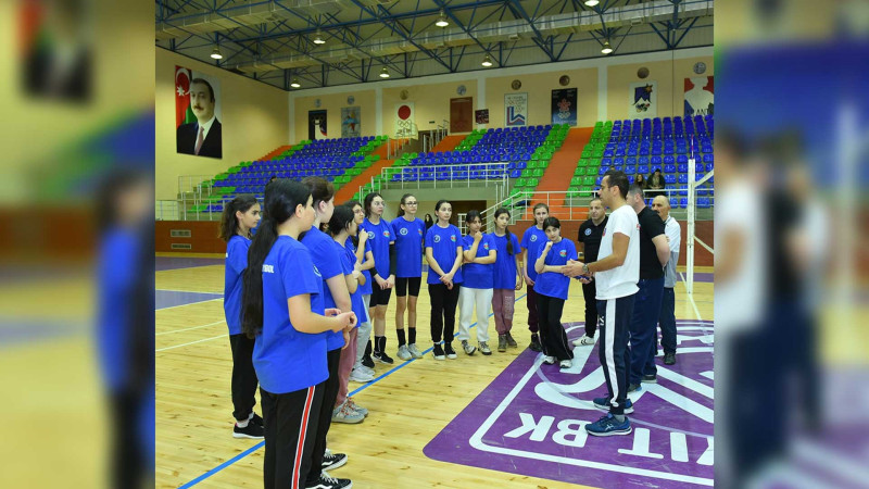 İstedadlı voleybolçuları üzə çıxartmaq üçün düşərgə təşkil olunub