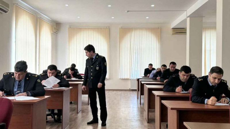 Gömrük əməkdaşlarının bilik səviyyələri öyrənilib