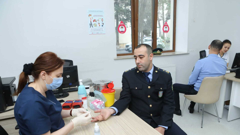 Gömrük işçiləri qanvermə aksiyasına qatılıblar