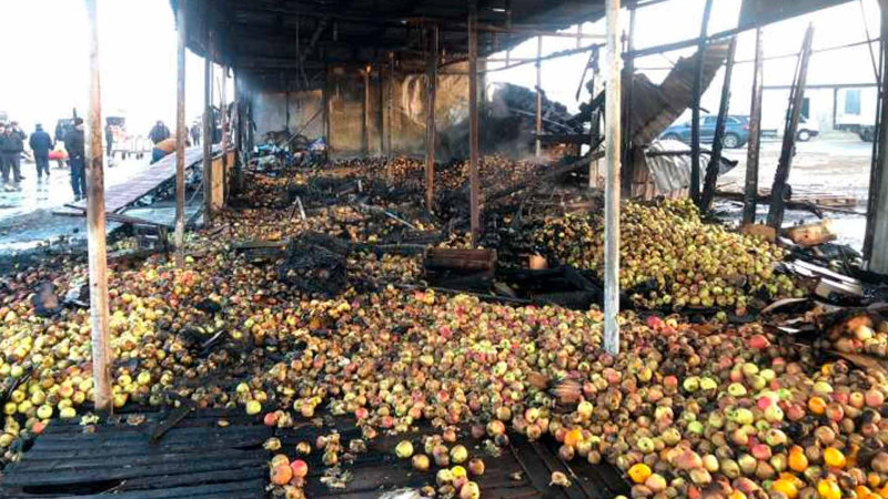 “Əşya bazarı”nda yanğın olub