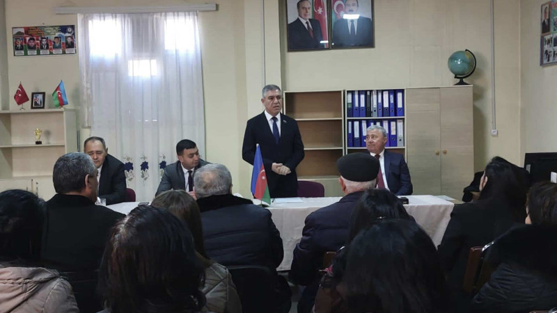 Millət vəkili Vüqar Bayramov Füzuli sakinlərini qəbul edib