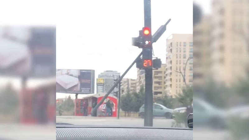 Sumqayıtda “uçan” işıqfor - YENİLƏNİB