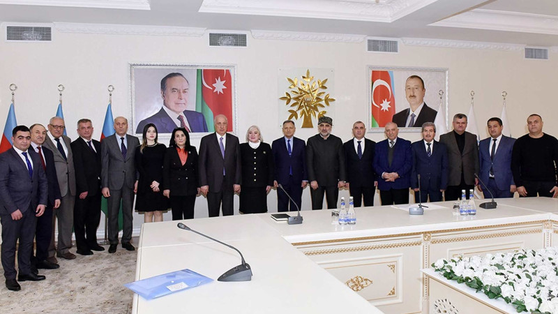 İcra Hakimiyyəti iclas keçirib
