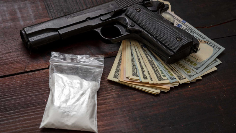 Sumqayıtda kişidən silah və narkotik götürülüb