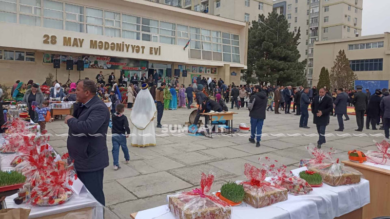28 May Diyarşünaslıq Evinin qarşısında bayram tədbiri təşkil olunub