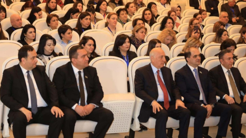 Sumqayıt həkimləri konfransa qatılıblar