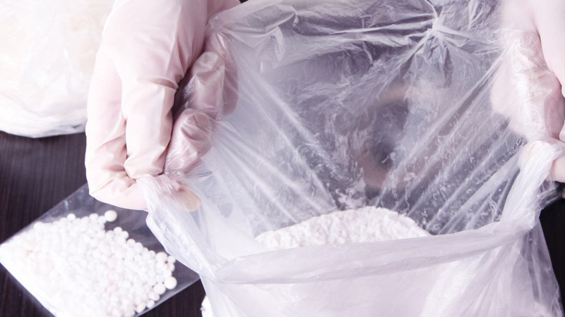 Coratda evdən 1 kiloqram heroin tapılıb