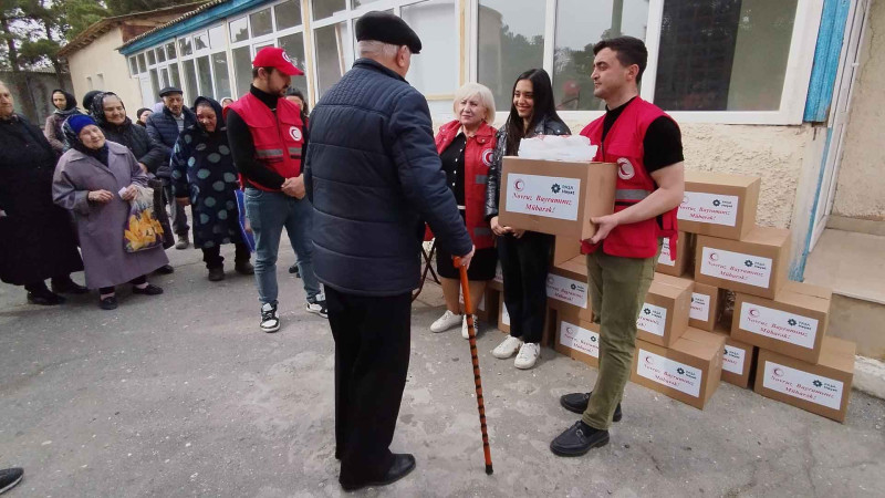 PAŞA Həyat bayramqabağı ahıllara bayram sovqatları paylayıb